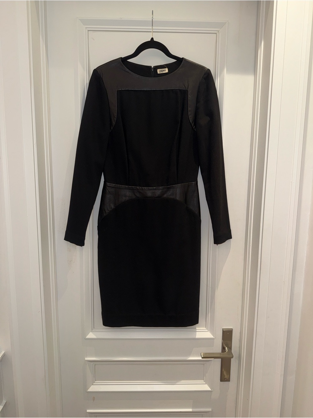L'AGENCE Black Long-Sleeve Sheath Dress